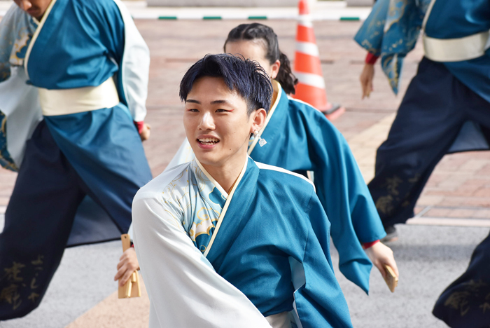 よさこい衣装・祭り衣装　　APUよっしゃ虎威様 